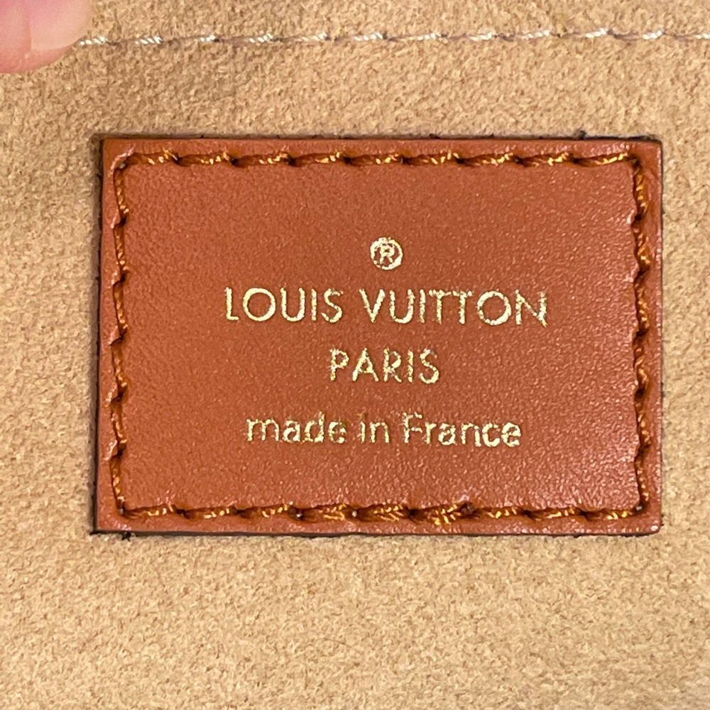 Louis Vuitton On My Side Satchel - Picture 15 of 16